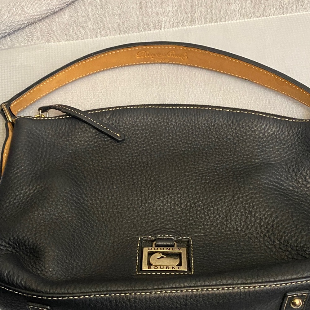 Dooney & Bourke Black pebbled Bag